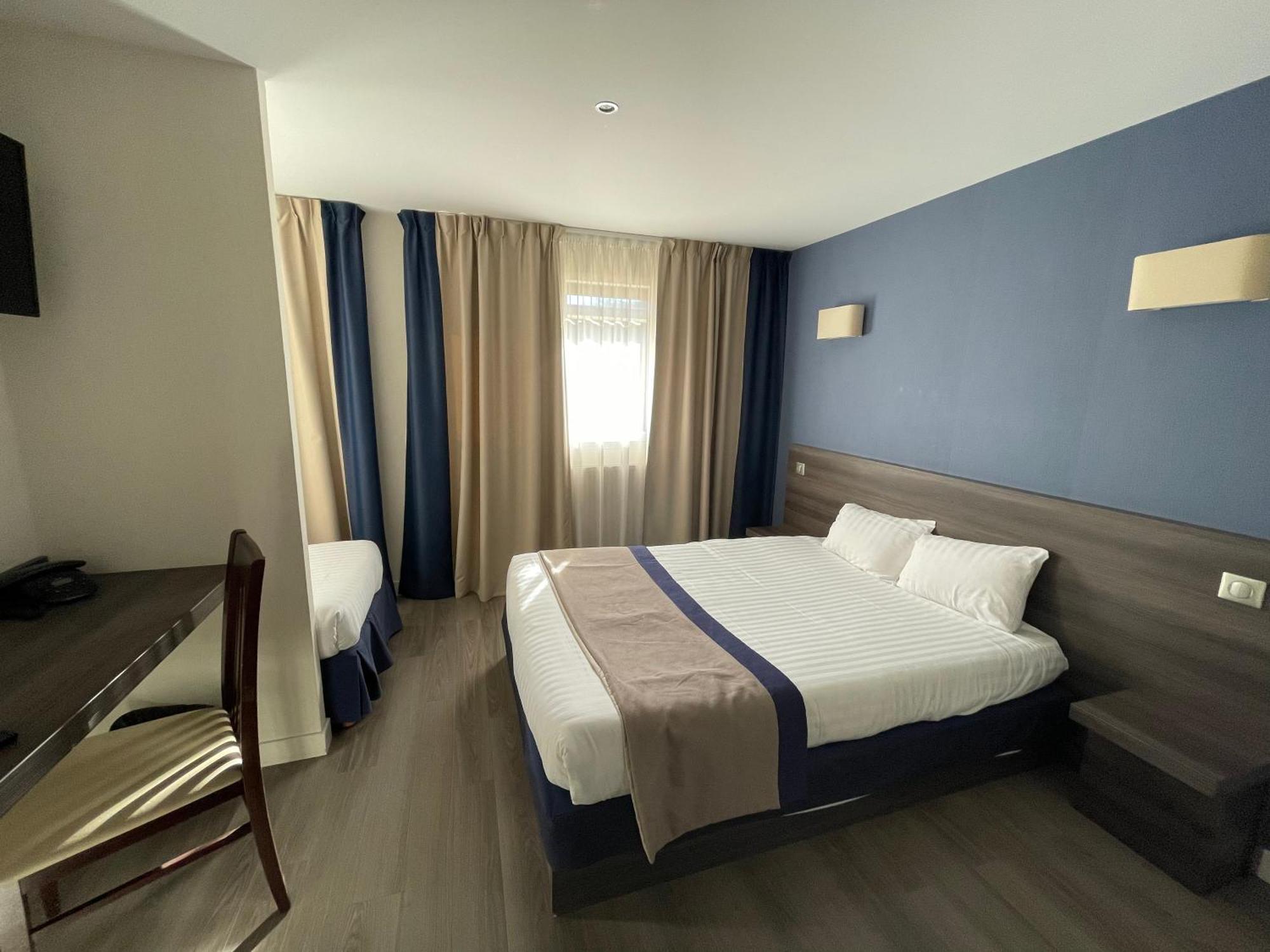 วาลพร์ ลียง Hotel เอกุลลีย์ ภายนอก รูปภาพ