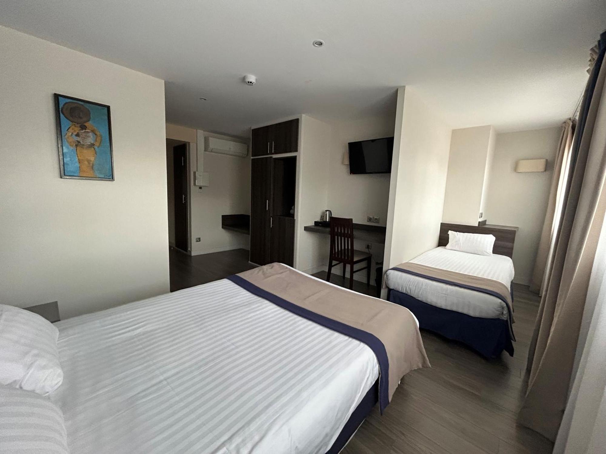 วาลพร์ ลียง Hotel เอกุลลีย์ ภายนอก รูปภาพ